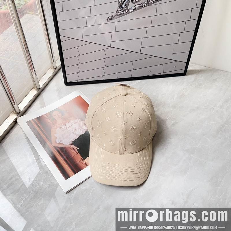 LV Hat 050703