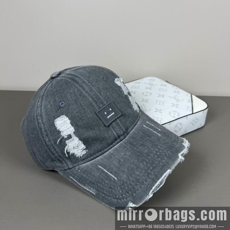 Acne Hat dx18