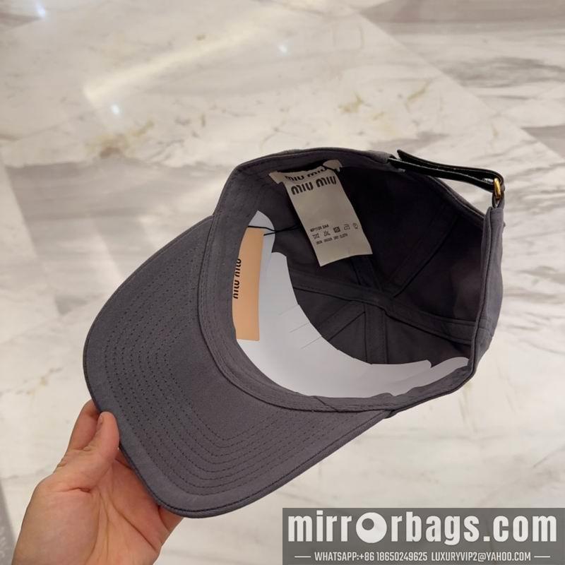 Miumiu Hat dx35