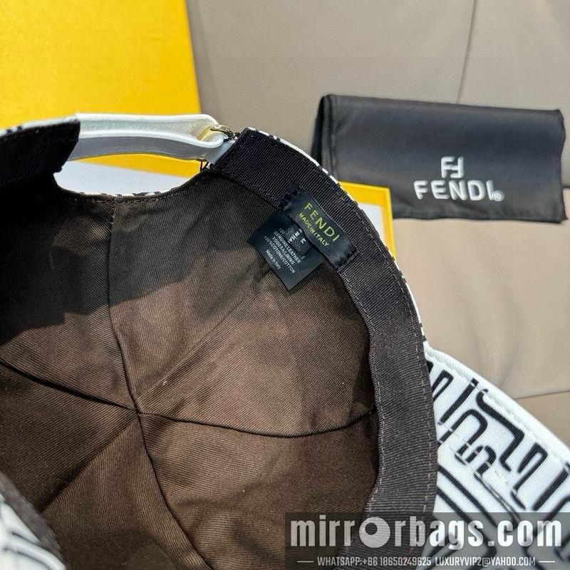 Fendi Hat dx82