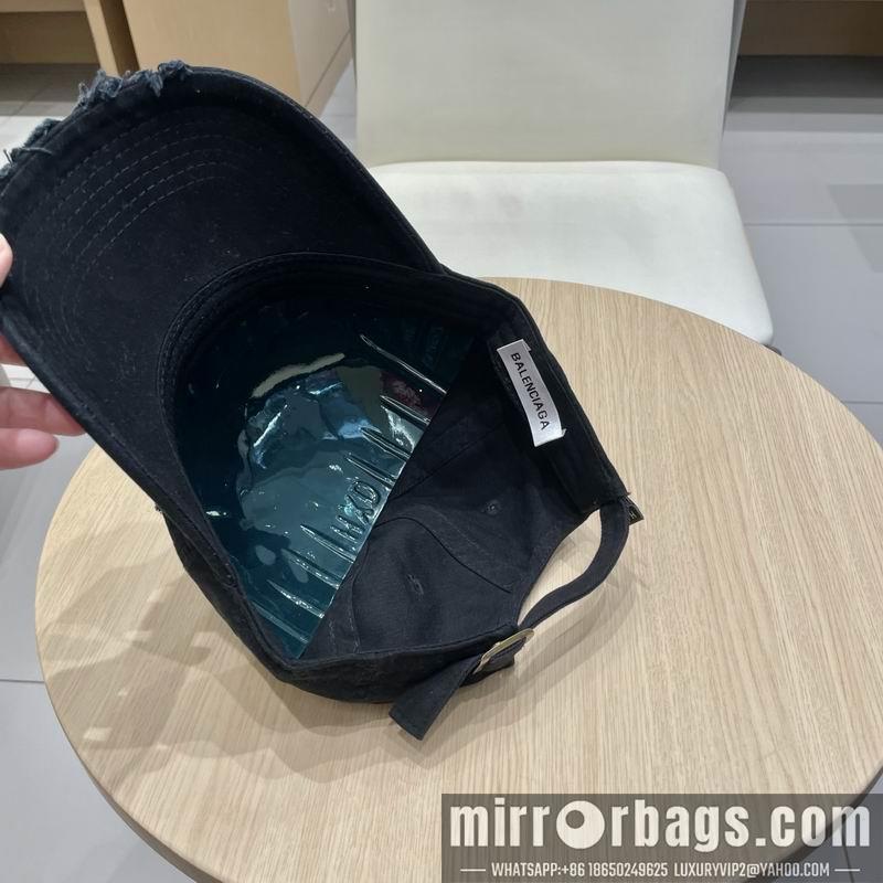 Balenciaga Hat 041402