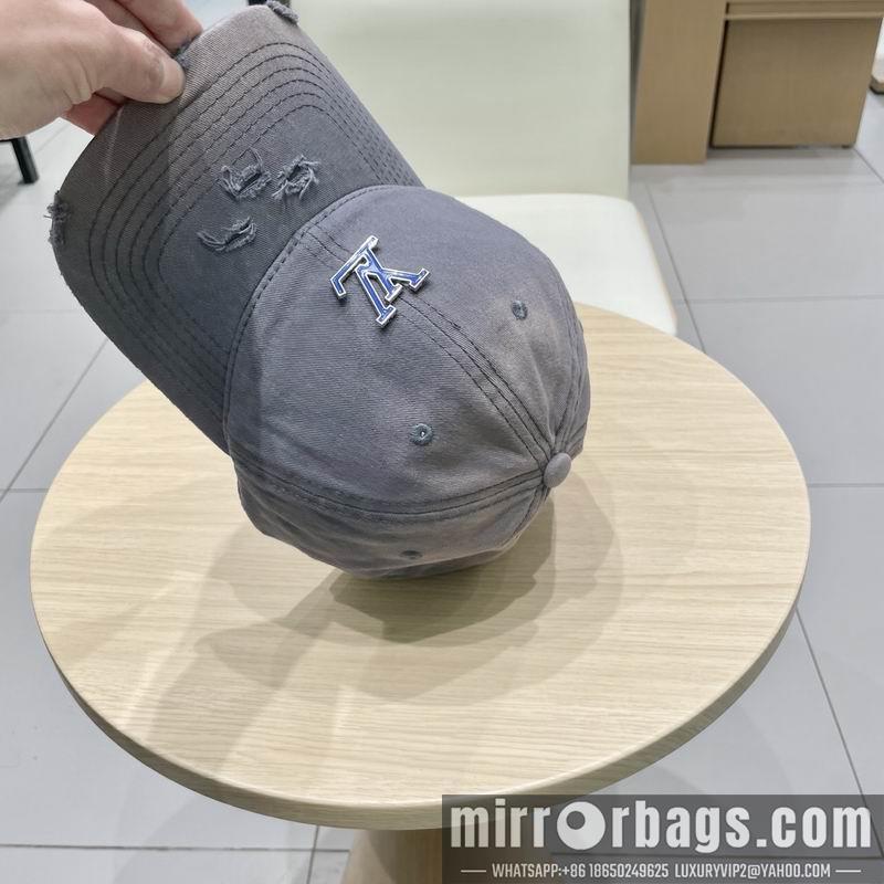 LV Hat 041405