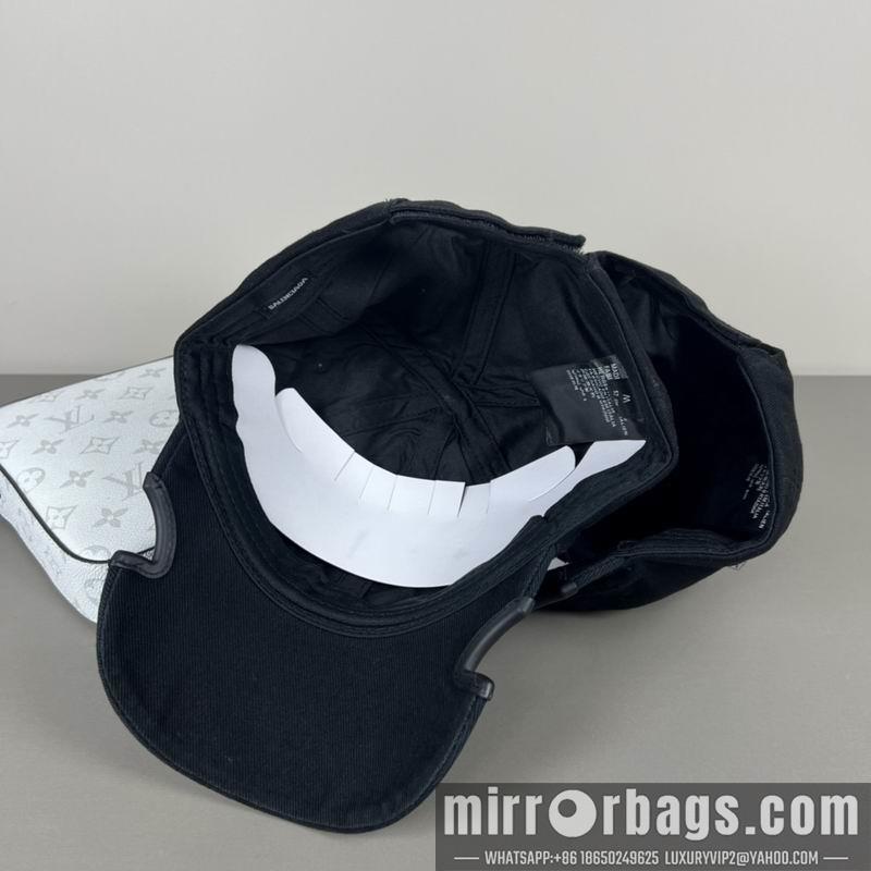 Balenciaga Hat dx28