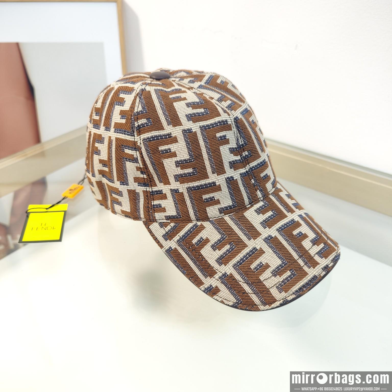 Fendi Hat dx90
