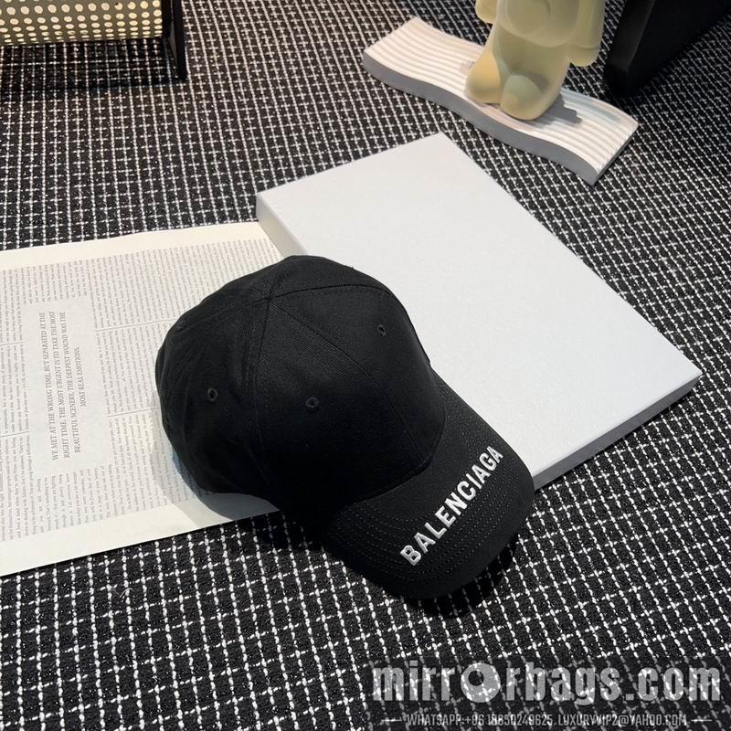 Balenciaga Hat dx13