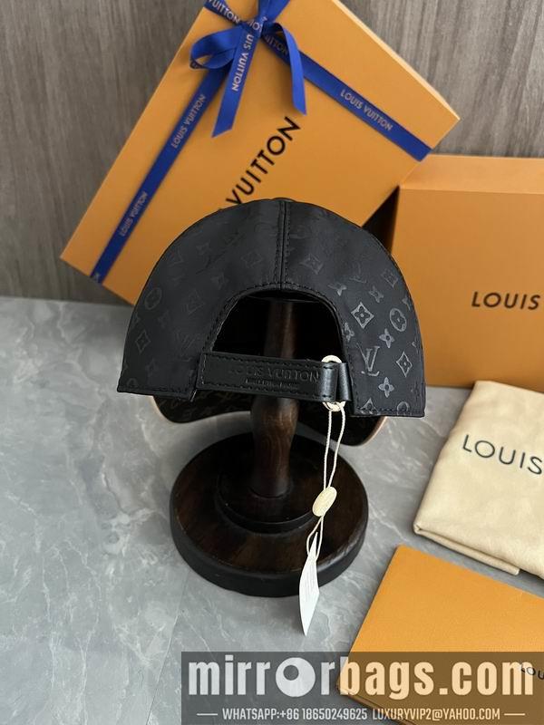 LV Hat dx10