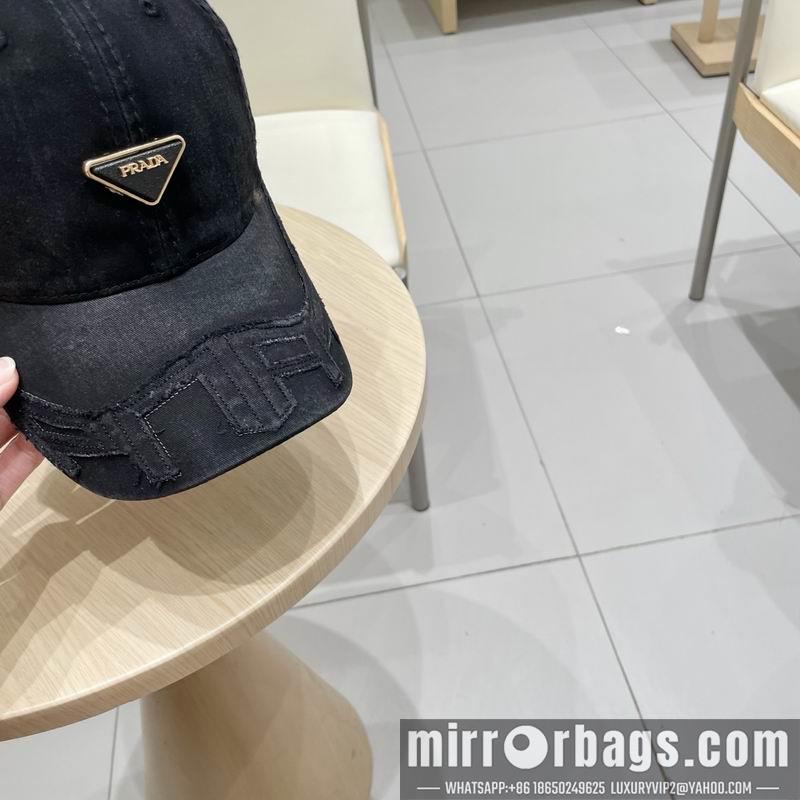 Prada Hat 021002