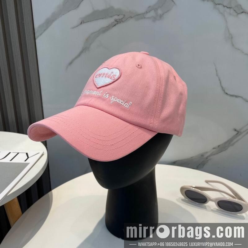 Emis Hat dx09