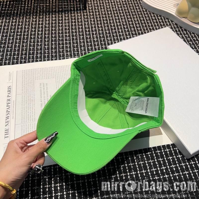 Balenciaga Hat dx14