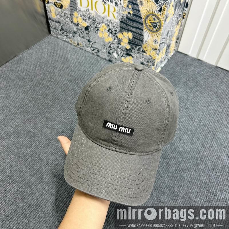 Miumiu Hat dx70