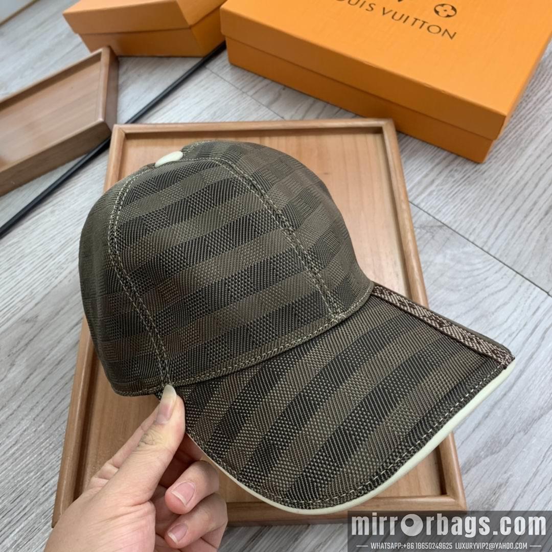LV Hat dx150