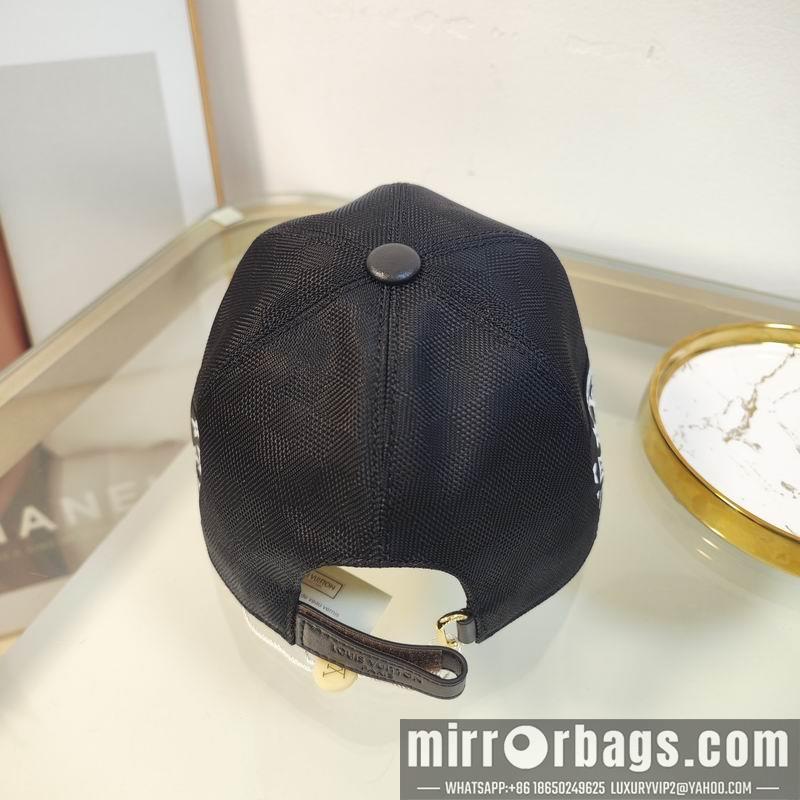 LV Hat dx140