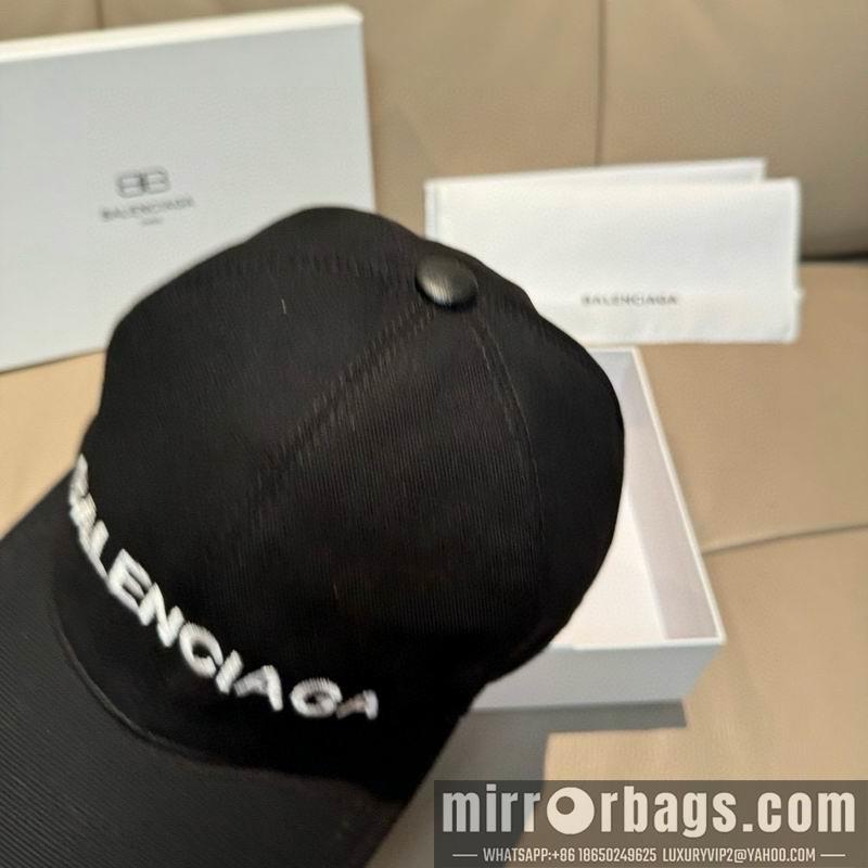 Balenciaga Hat dx79