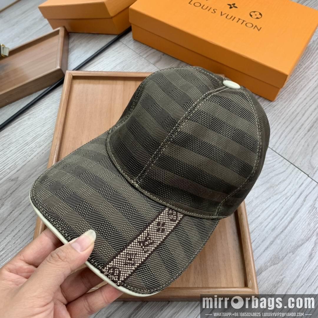 LV Hat dx150