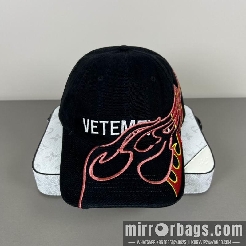 Vetements Hat dx01