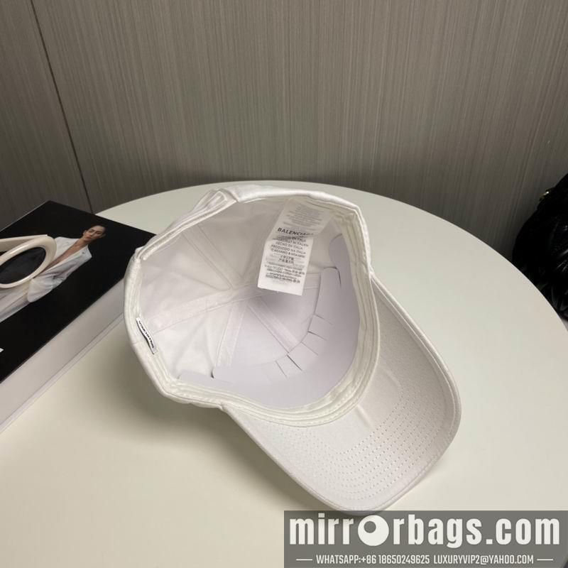 Balenciaga Hat dx85