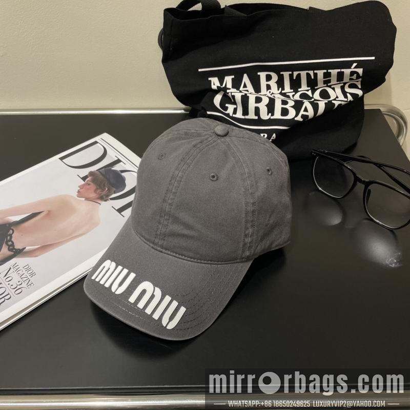 MiuMiu Hat 042701