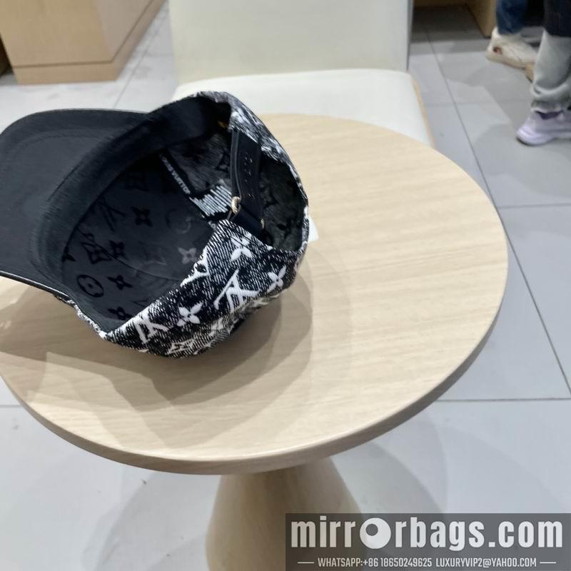 LV Hat 040202