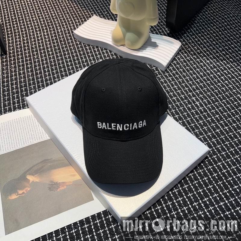 Balenciaga Hat dx10