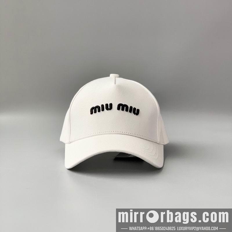 Miumiu Hat dx32