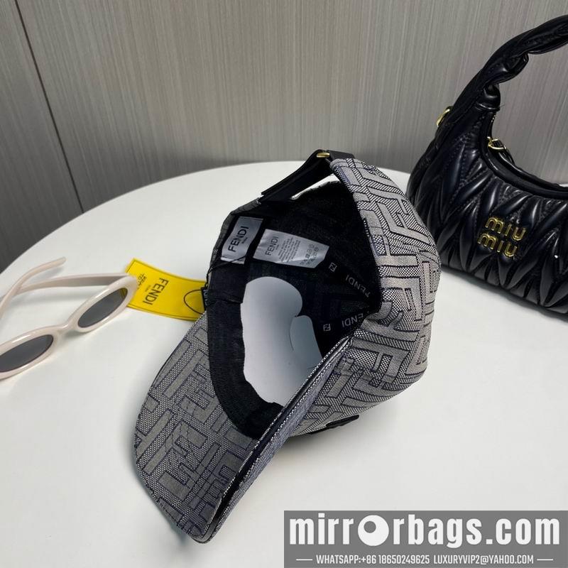 Fendi Hat dx65