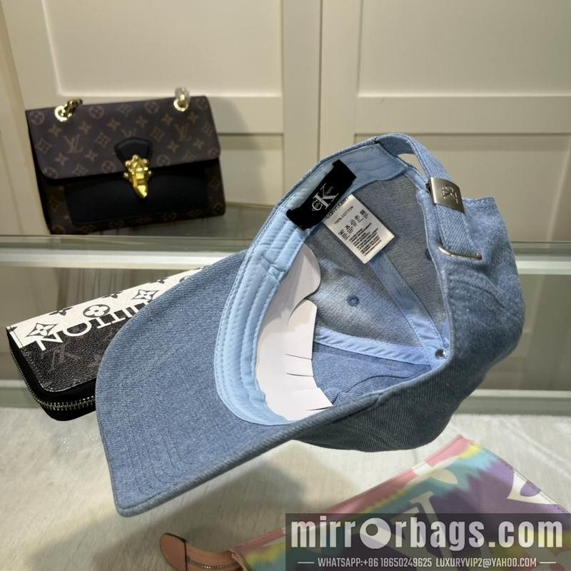 CK Hat dx04