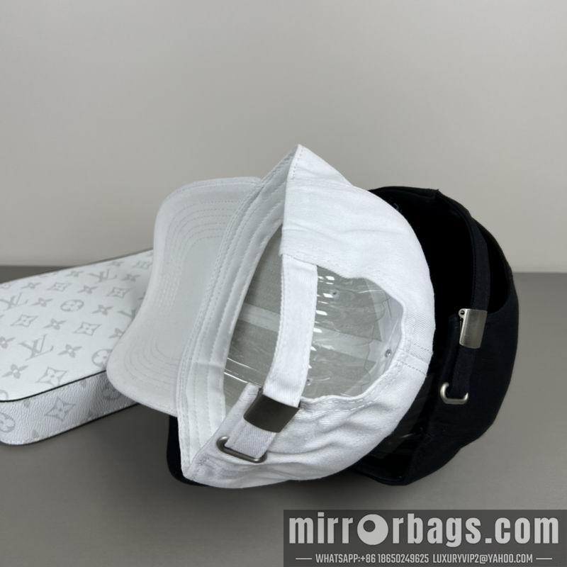 Miumiu Hat dx20