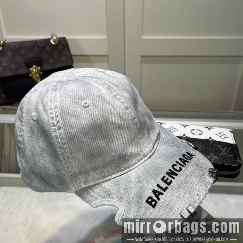 Balenciaga Hat dx60