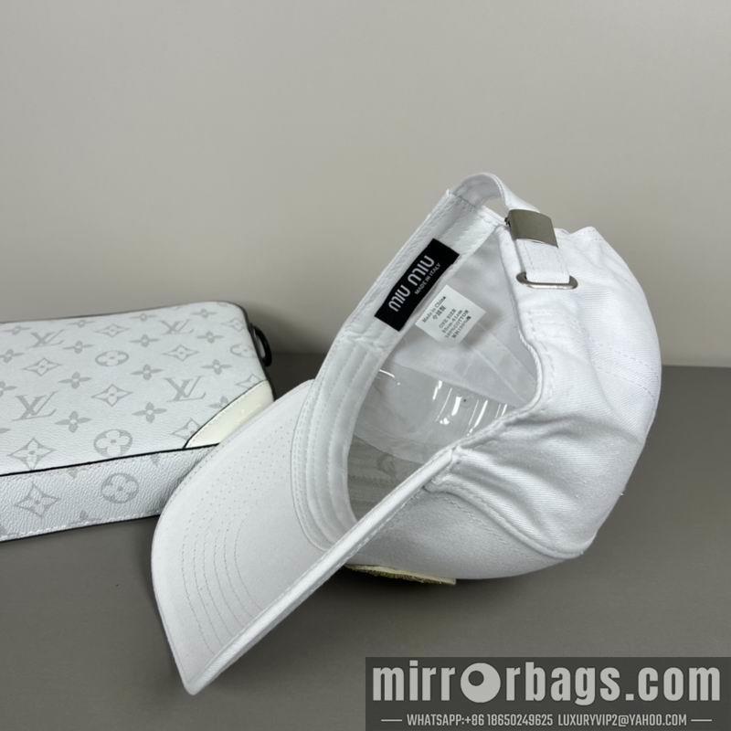 Miumiu Hat dx20
