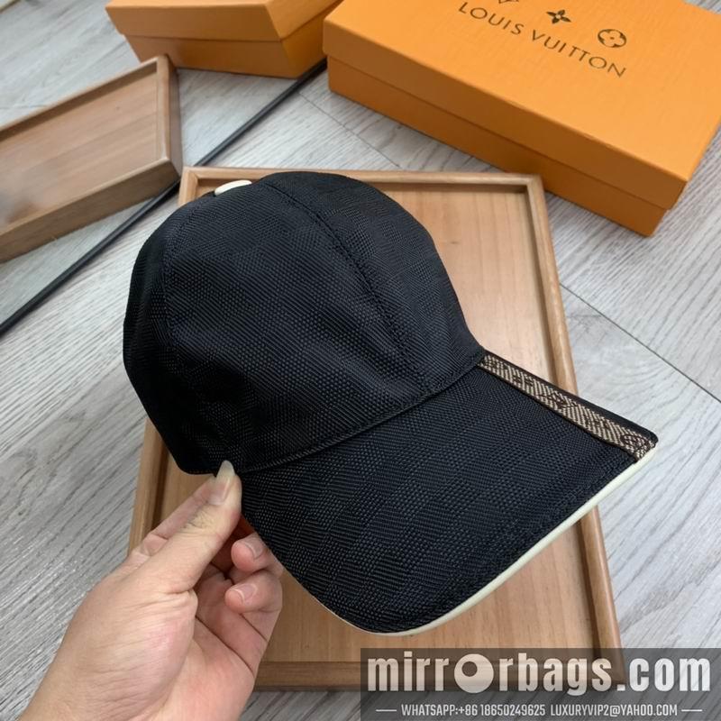 LV Hat dx150