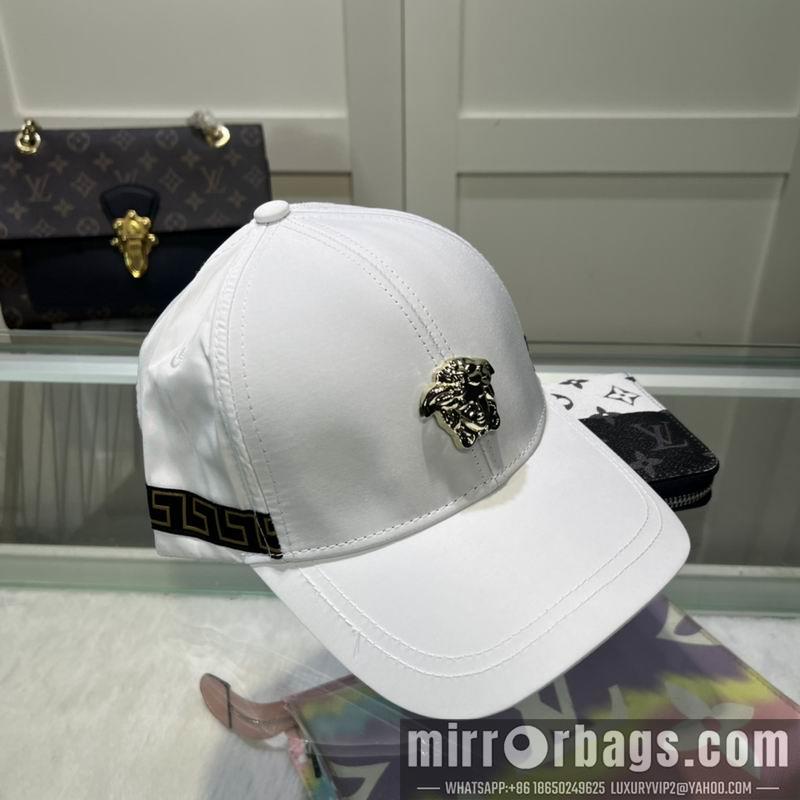 Versace Hat dx07