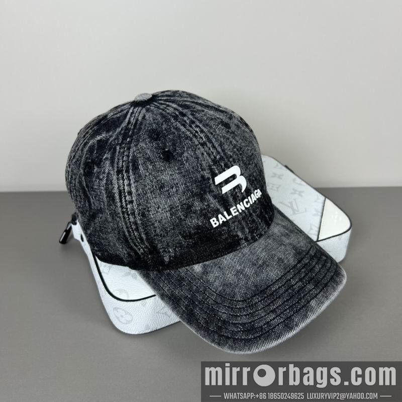 Balenciaga Hat dx29