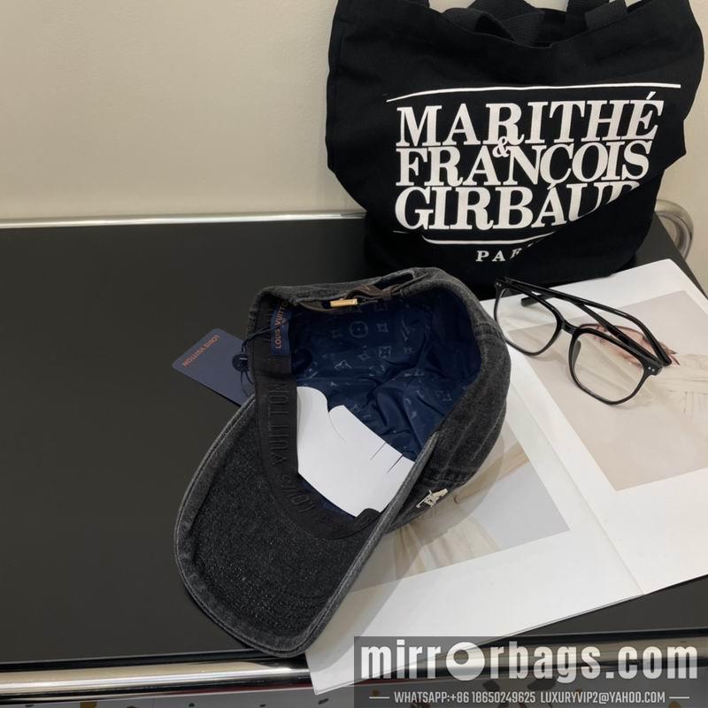 LV Hat 072206
