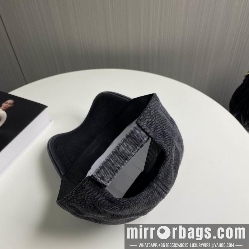 Prada Hat dx37