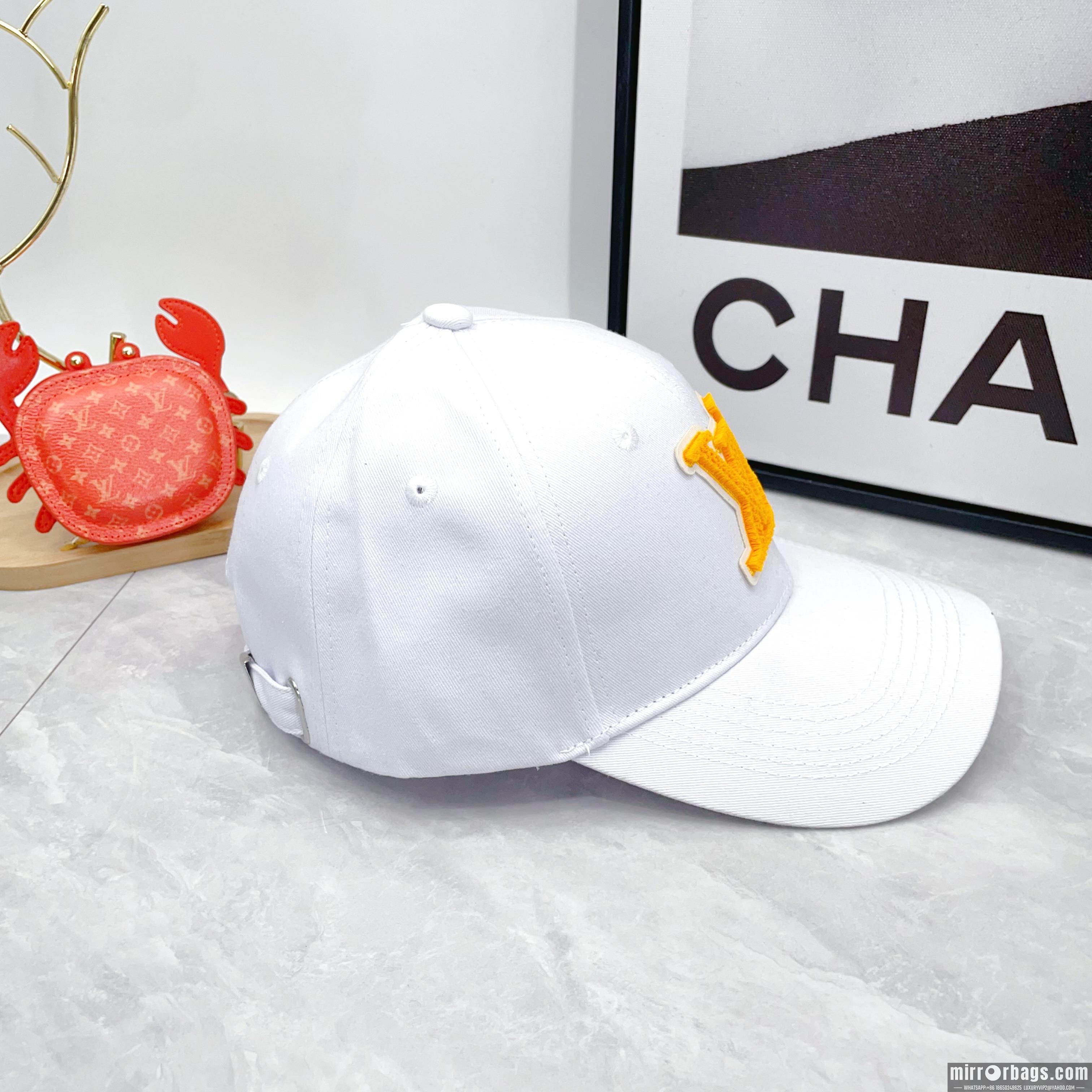 LV Hat dx04
