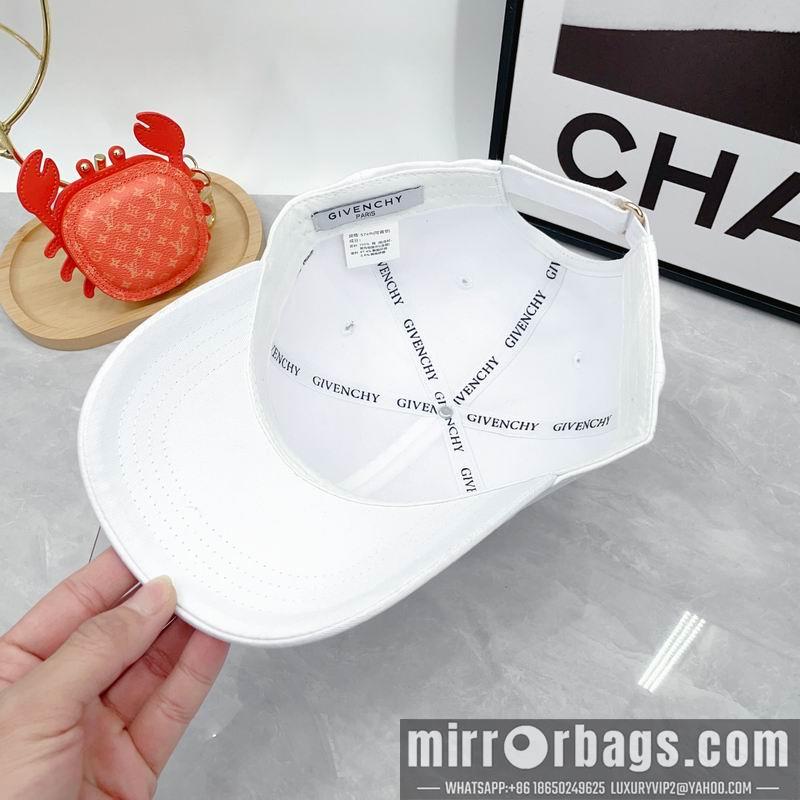 Givenchy Hat dx09