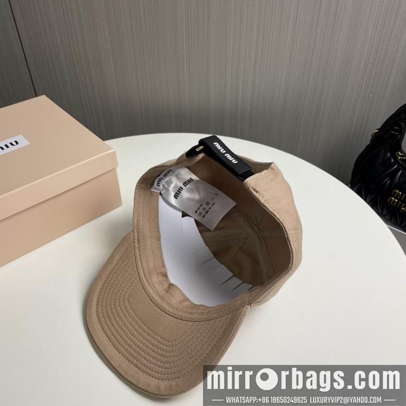 Miumiu Hat dx65