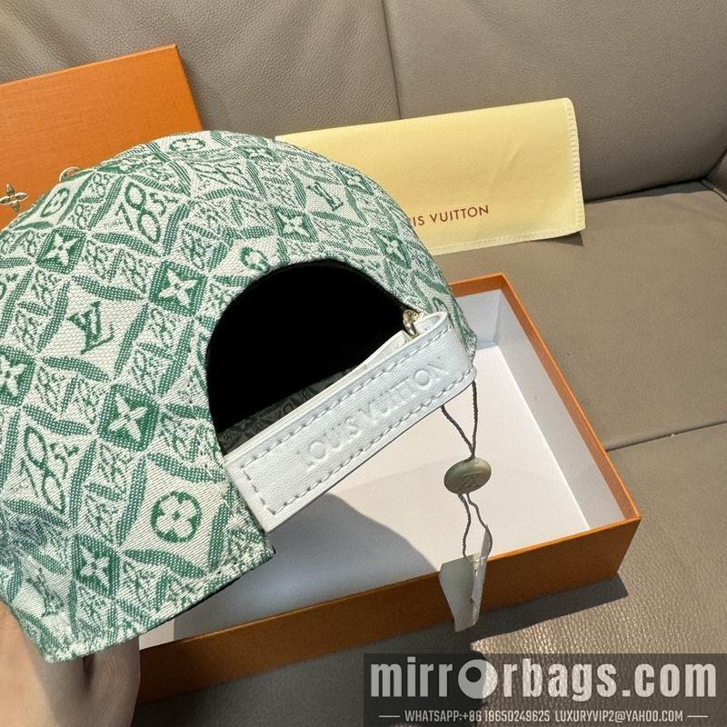 LV Hat dx121