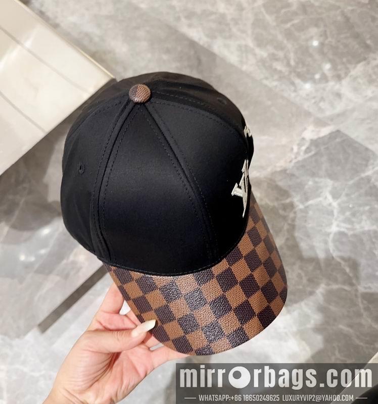 LV Hat 071303