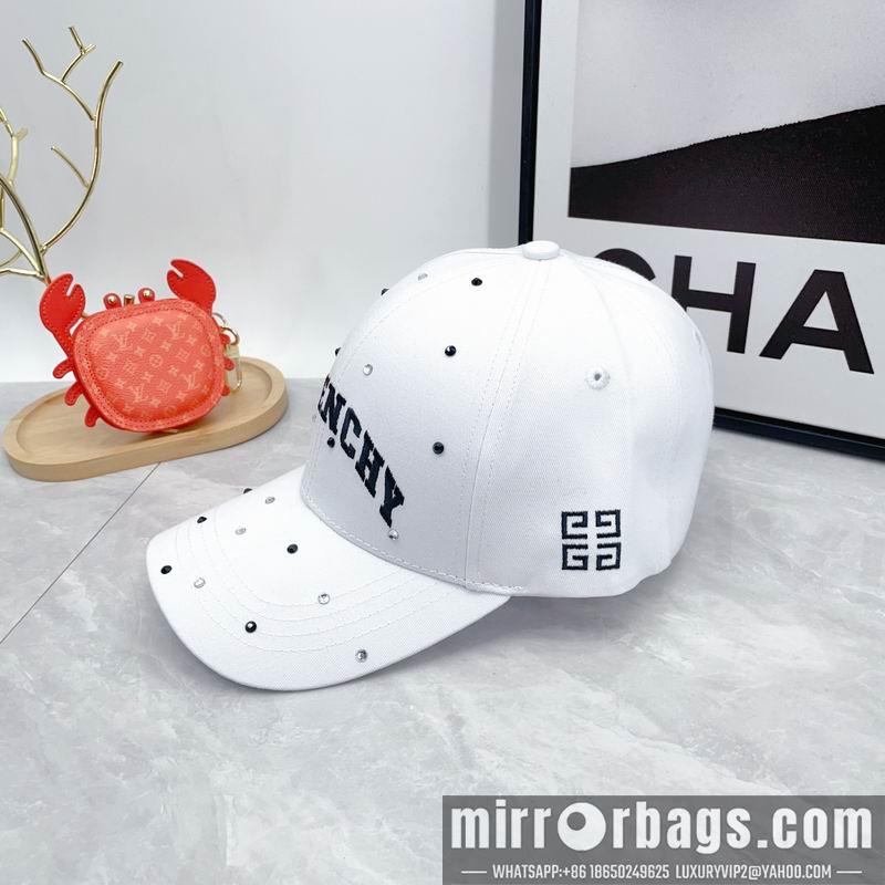 Givenchy Hat dx09