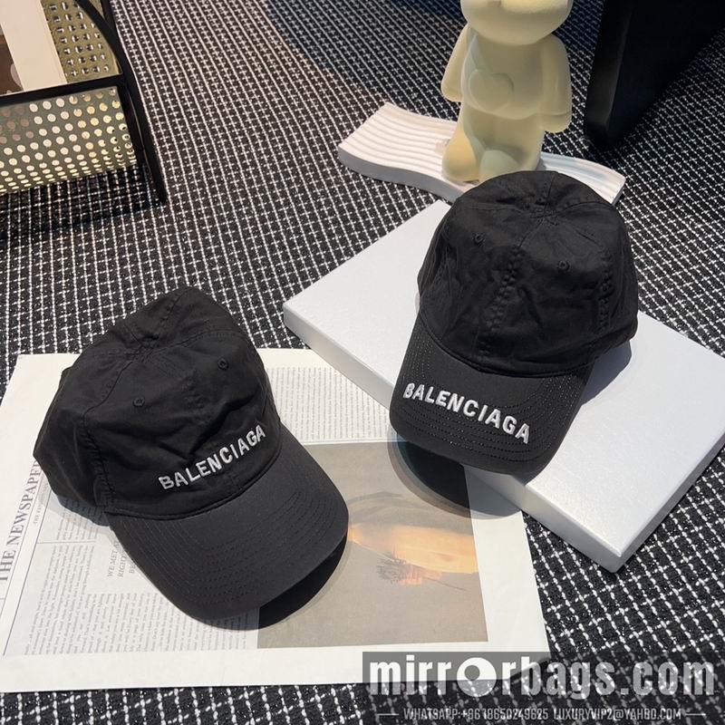 Balenciaga Hat dx24