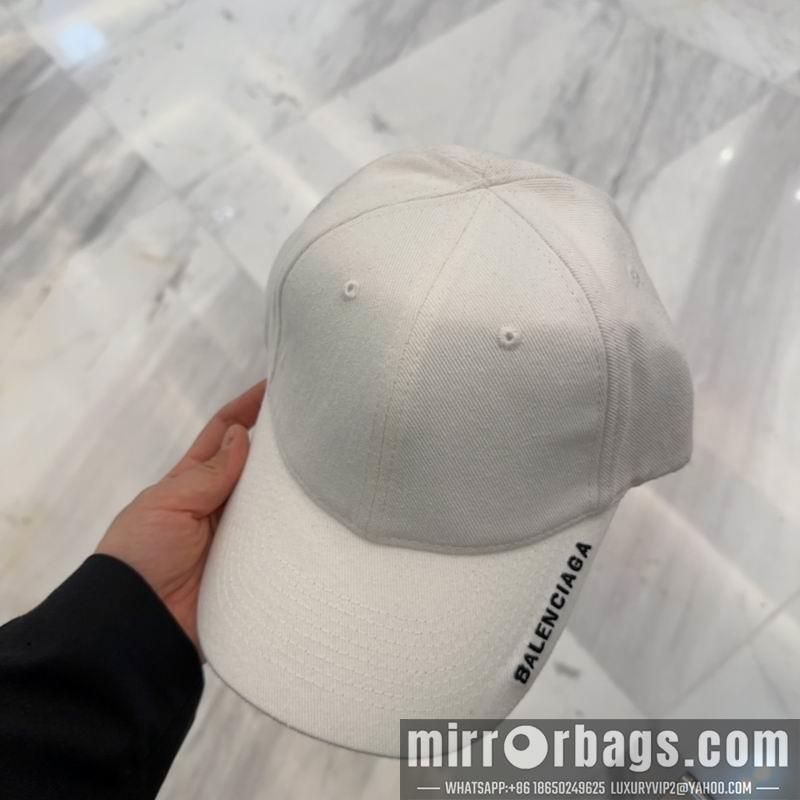 Balenciaga Hat dx70