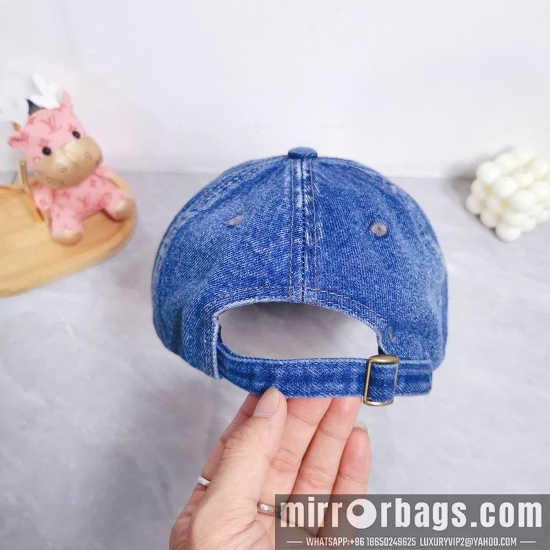 Balenciaga Hat dx29