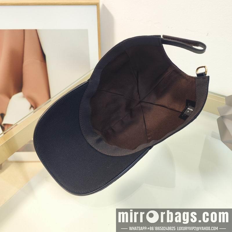 Balenciaga Hat dx80