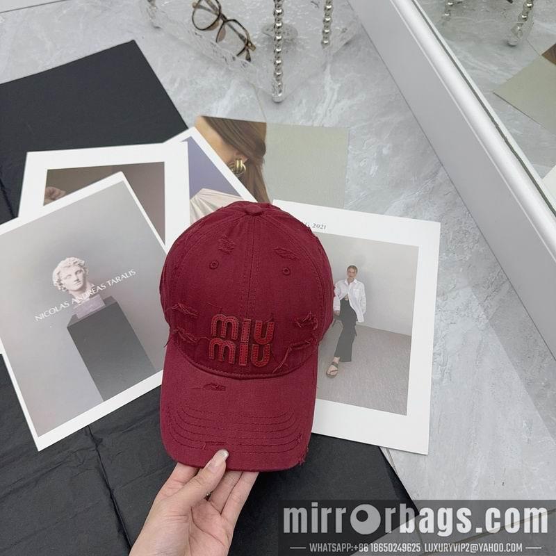 Miumiu Hat hm06