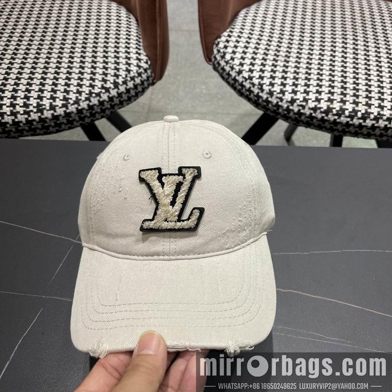 LV Hat 040201