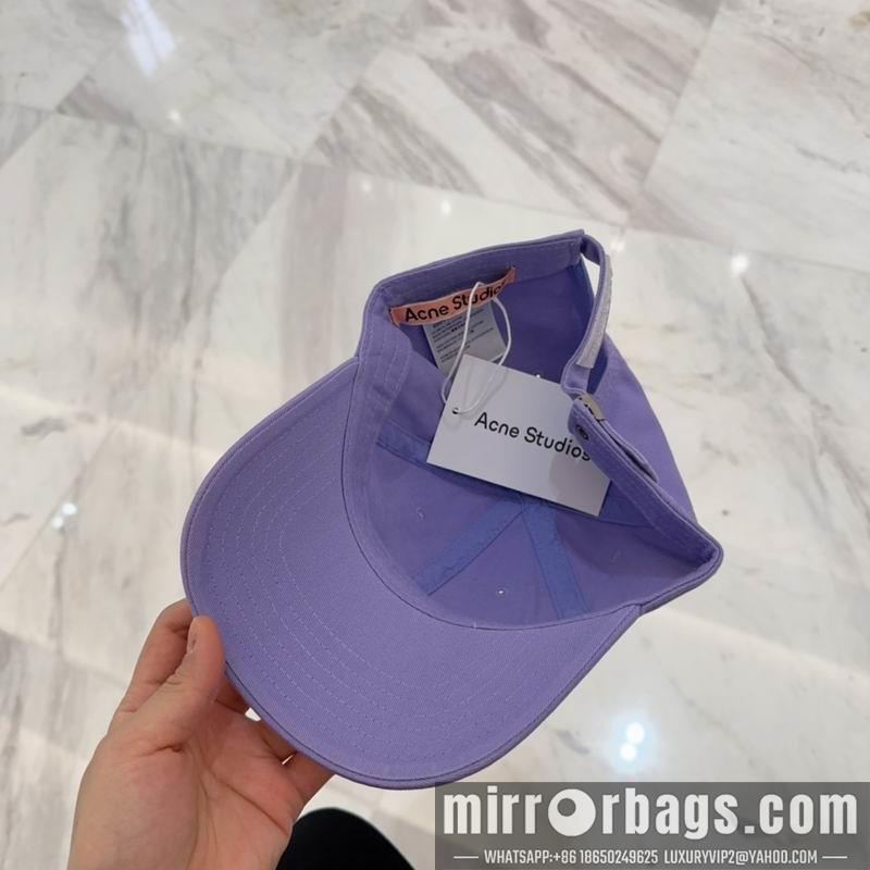 Acne Hat dx20