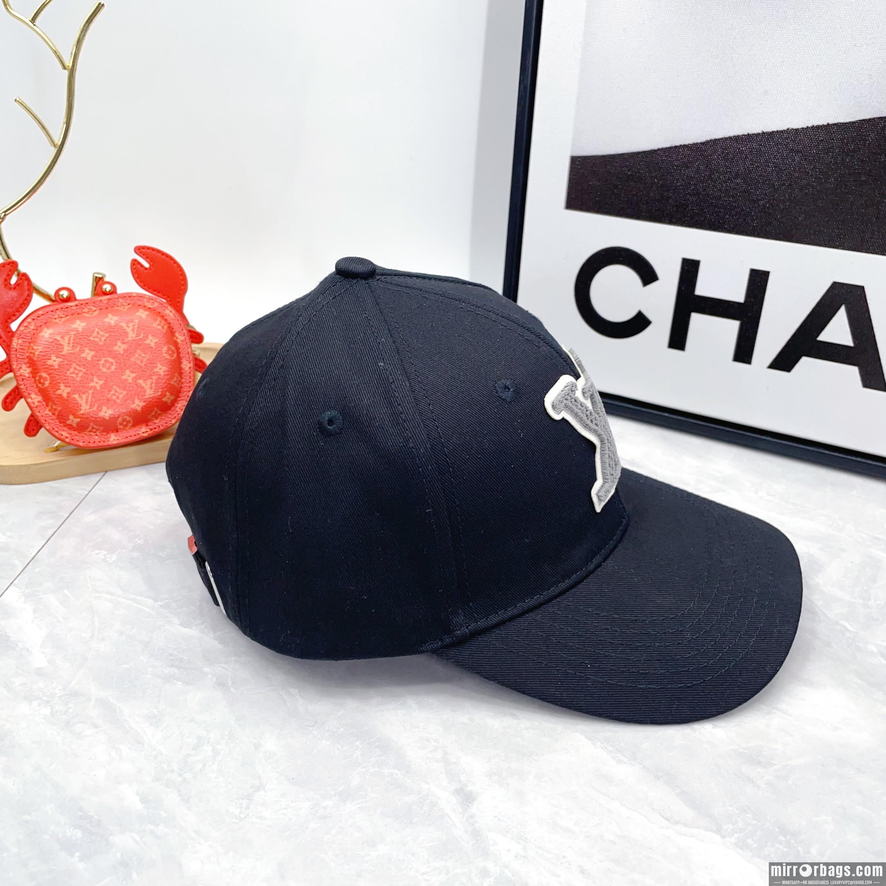LV Hat dx04