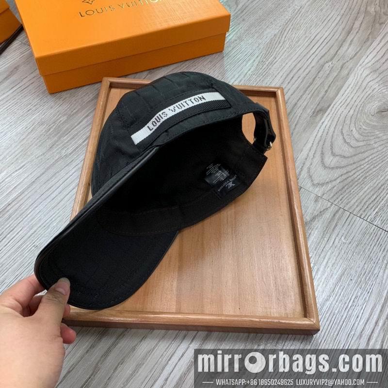 LV Hat dx149