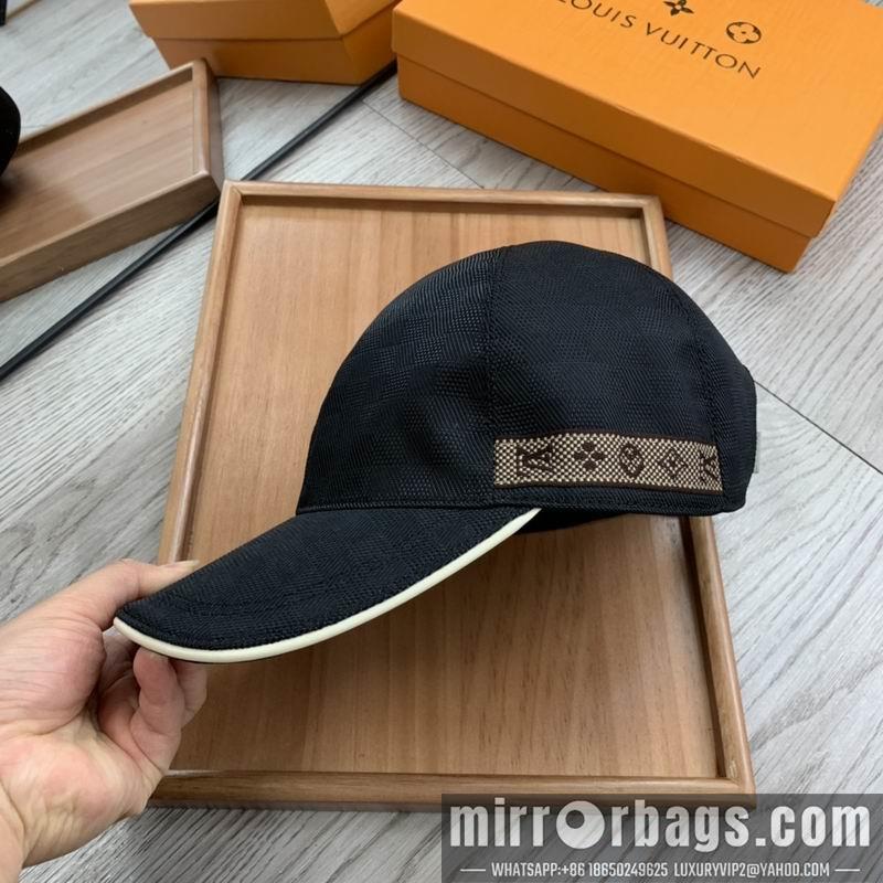 LV Hat dx151